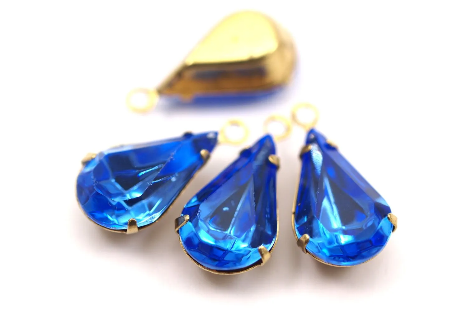 5 Sapphire Swarovski Crystal Drop With Raw Brass Prong Setting 13x8 Mm Y089