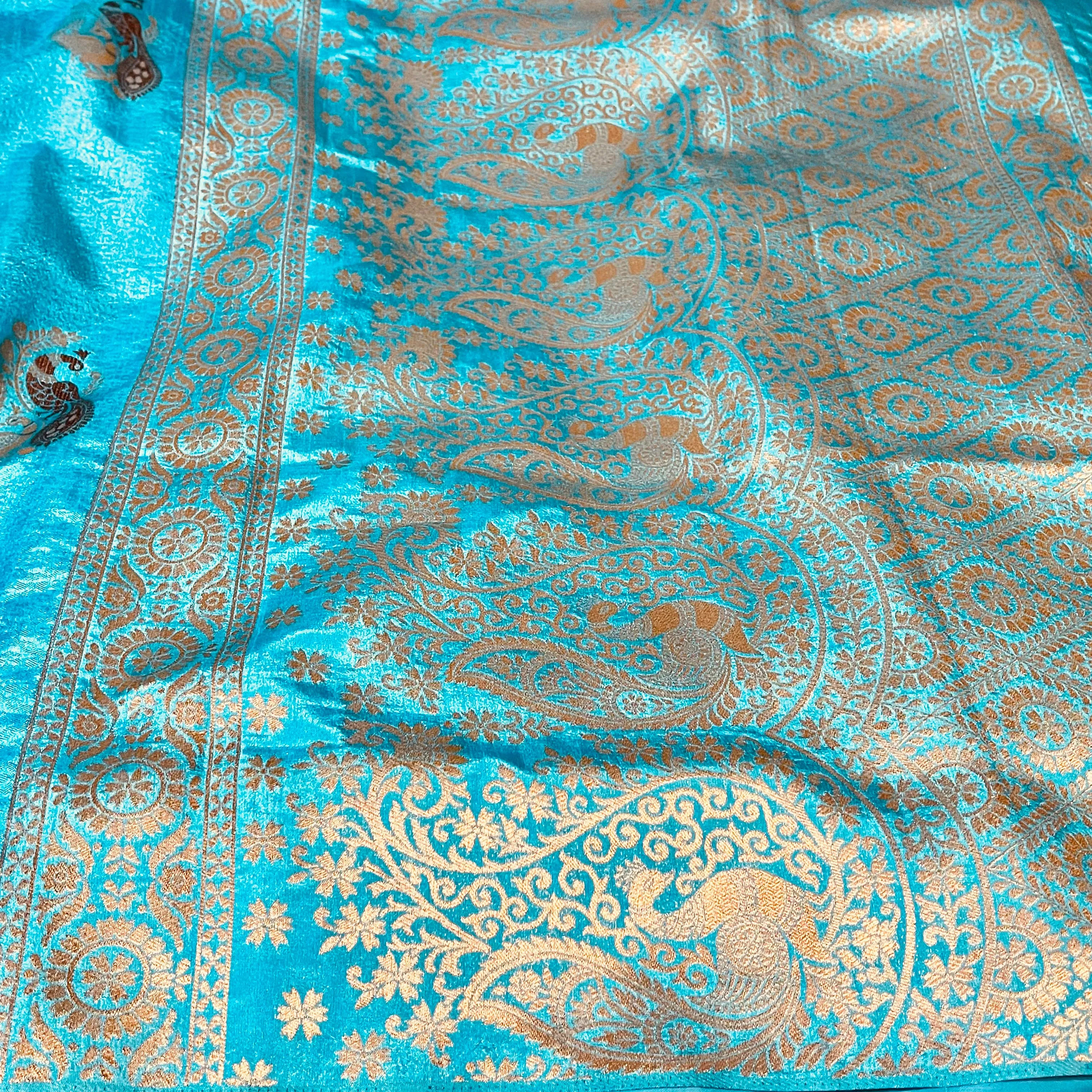 Blue Peacock Motif Borderless Semi Soft Silk Saree