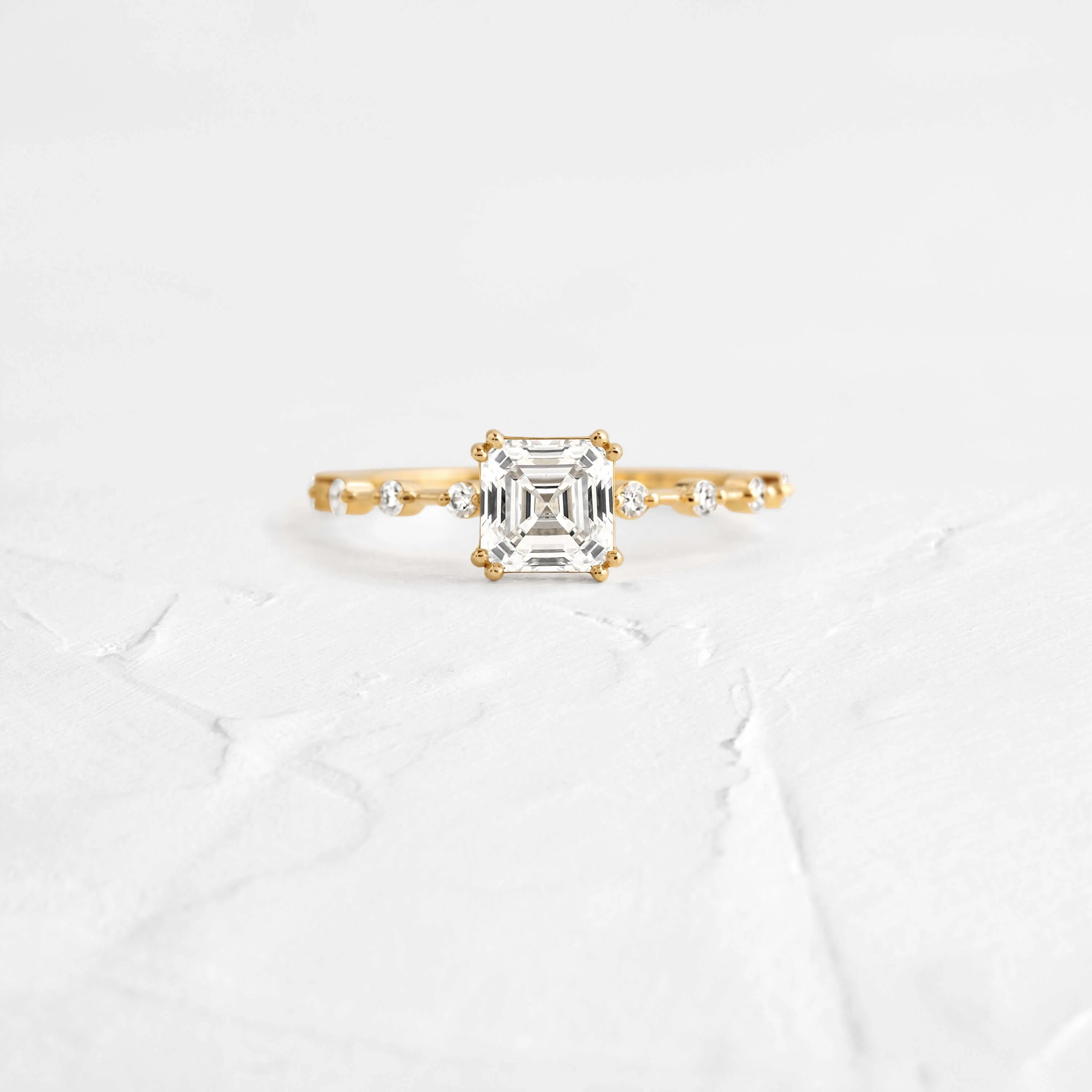 Distance Ring, Asscher Cut