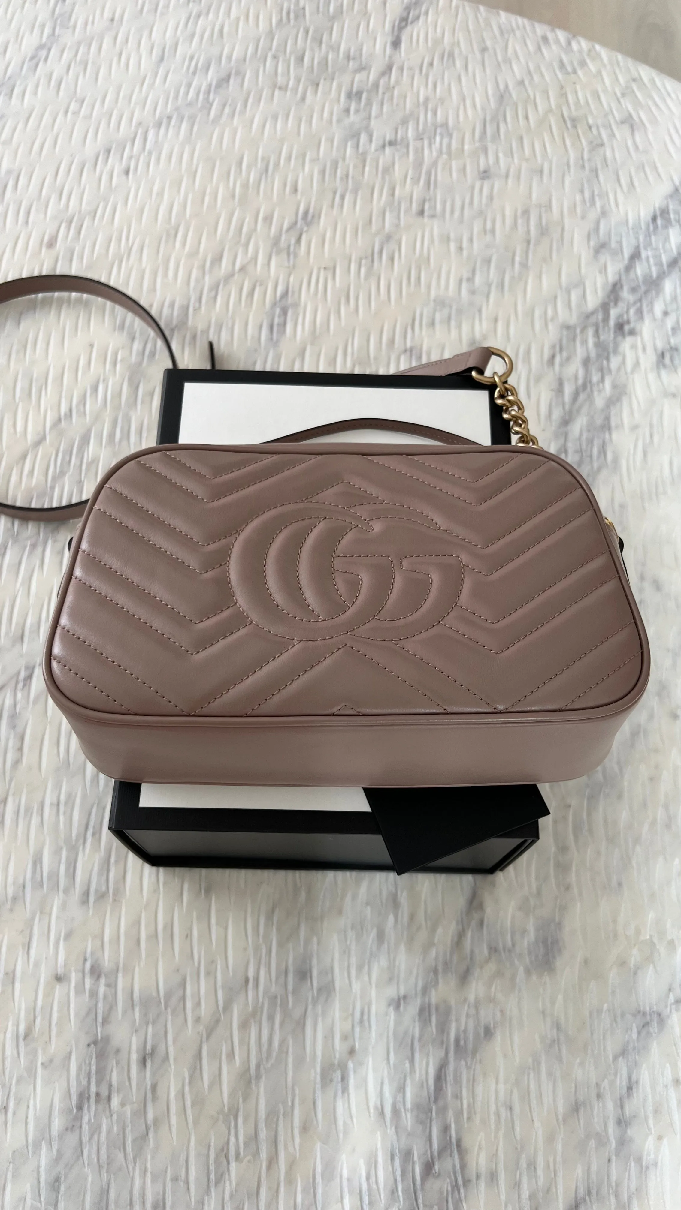 GUCCI GG MARMONT SMALL SHOULDER BAG