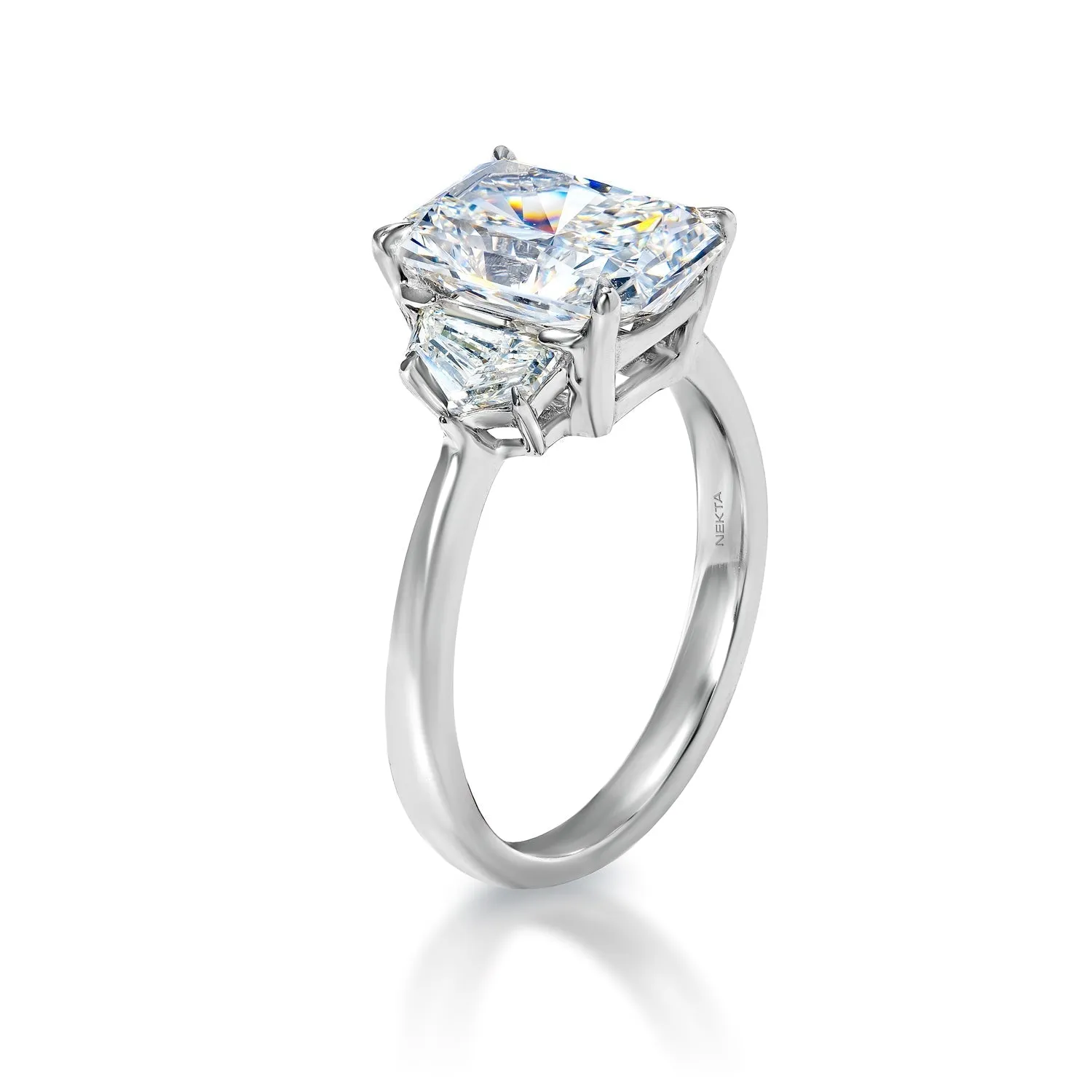 London 4 Carat G VS1 Cushion Cut Lab Grown Diamond Engagement Ring in Platinum  IGI Certified