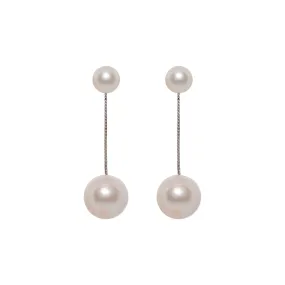 Short Silver Gleaming Pearl Earrings