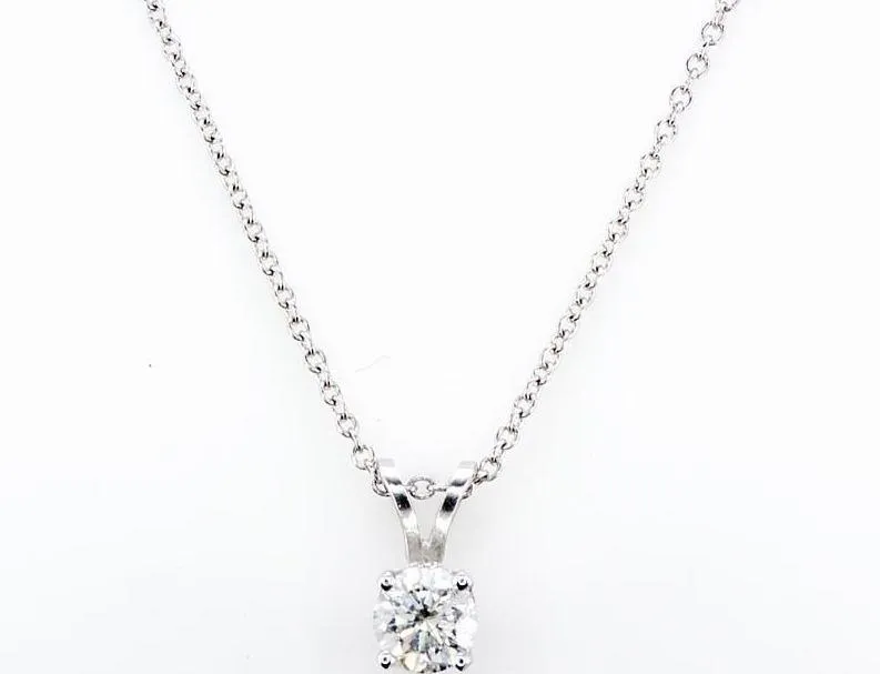 Solitaire Diamond Pendant (0.40Ctw)